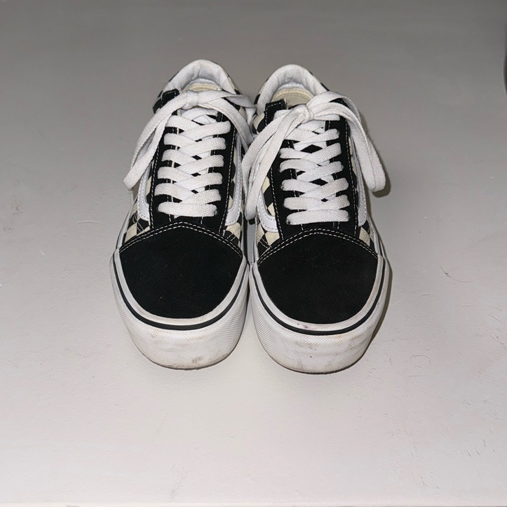 Old Skool checkered Vans